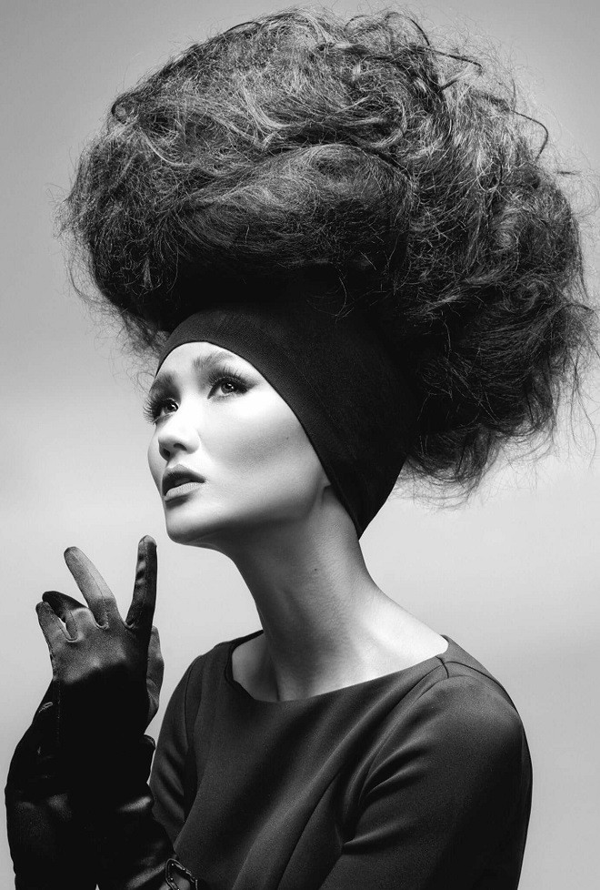 Hình ảnh bán nude đầy quyến rũ của HHen Niê trên trang bìa tạp chí Mỹ nổi tiếng