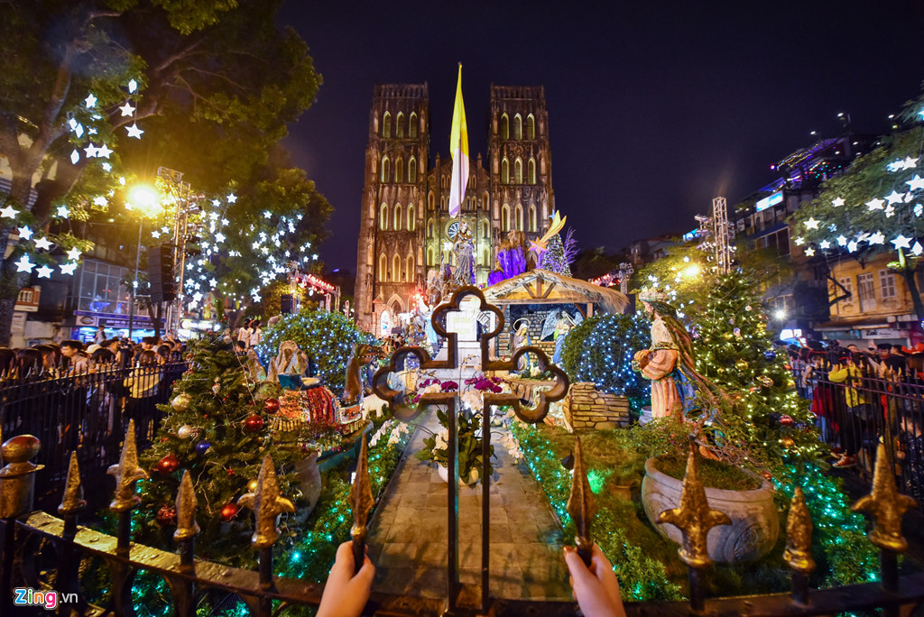 Trải nghiệm đêm Noel của ông lão 22 năm kéo chuông Nhà thờ Lớn Hà Nội