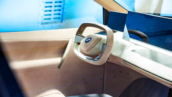 BMW cho lái thử concept Vision iNext tại CES 2019 bằng VR