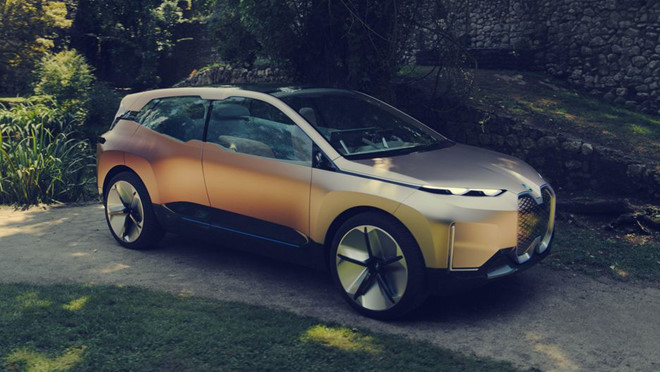 BMW cho lái thử concept Vision iNext tại CES 2019 bằng VR