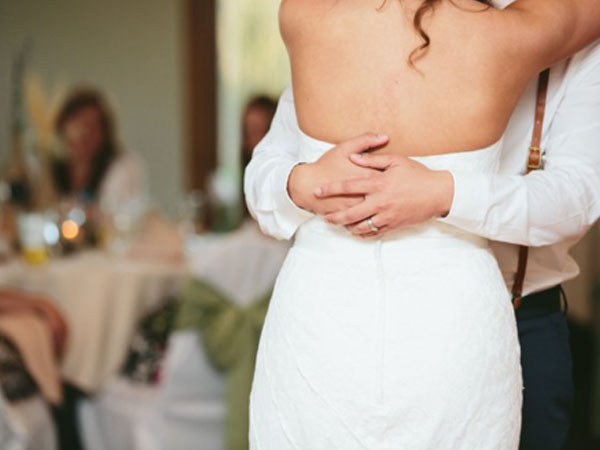 Cô dâu đuổi khách mang con đến tiệc cưới vì chỉ mời người lớn