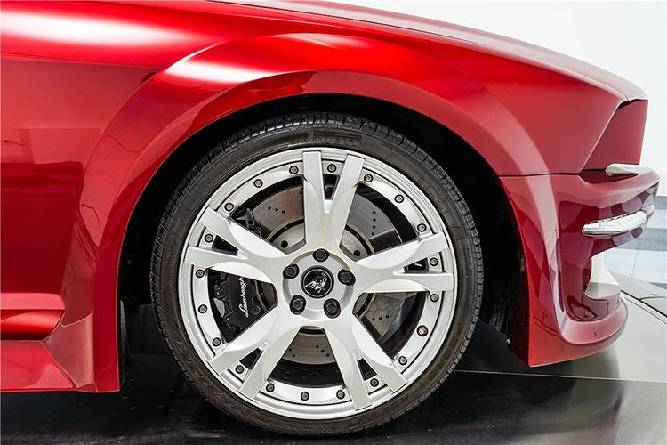 Siêu xe Lamborghini Gallardo biến hình Ford Mustang kịch độc