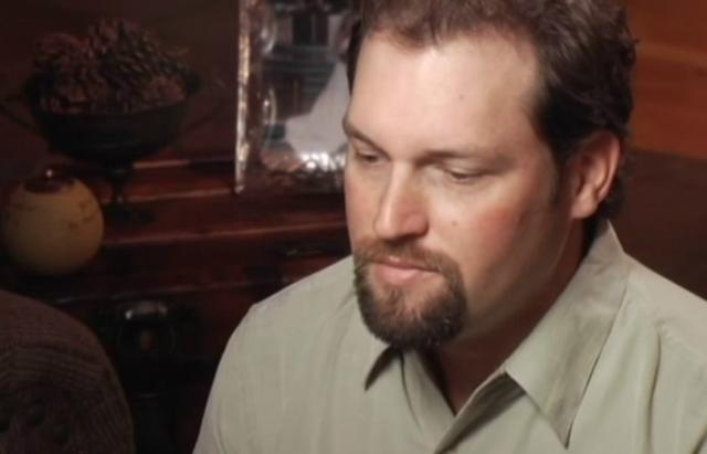 Rút ống thở để vợ ra đi thanh thản, 5 giờ sau chồng ngỡ ngàng với cảnh tượng trước mắt