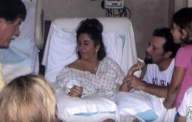 Rút ống thở để vợ ra đi thanh thản, 5 giờ sau chồng ngỡ ngàng với cảnh tượng trước mắt