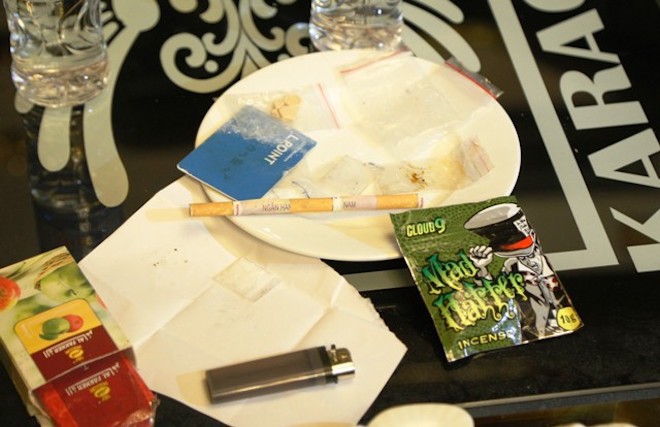 Vụ sếp ngân hàng cùng nữ giáo viên phê ma tuý: Các đối tượng đã nuốt 17,5 viên ma túy