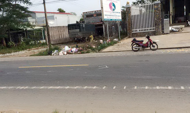 Khởi tố thanh niên chạy xe máy tông chết người đi bộ