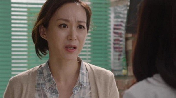 Ở nhà chồng dâu cả không khác gì ô sin, dâu út lại tựa con gái được cưng chiều, cho tới khi...