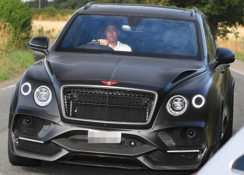 Bộ sưu tập toàn xe sang màu đen mờ của Jesse Lingard