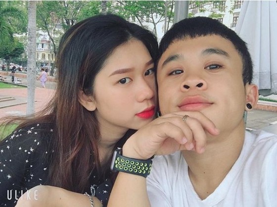 Sau 2 năm chia tay bạn gái người mẫu, chàng lùn 1m26 Trần Xuân Tiến đang hẹn hò với người mới xinh như hot girl?