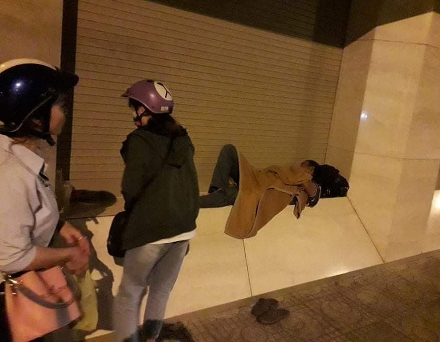 Ấm lòng đêm Giáng sinh của người vô gia cư Sài Gòn