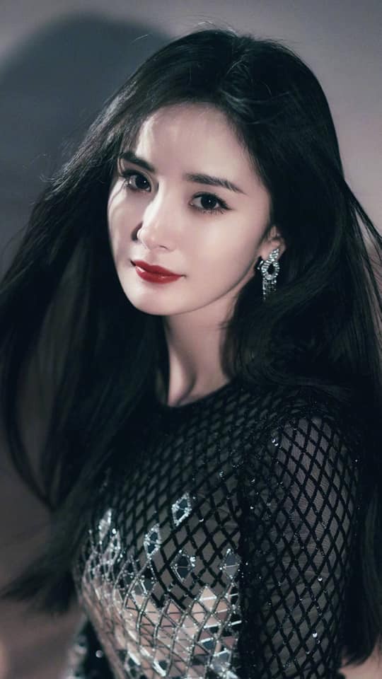 Dương Mịch ly hôn và câu hỏi gây tranh cãi nhất xứ Trung: Phụ nữ yên phận nơi góc bếp mới giữ được hôn nhân?