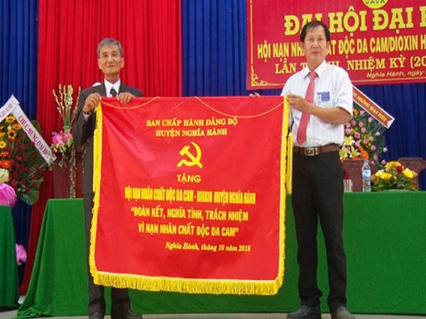 Phó Bí thư huyện ủy ở Quảng Ngãi bị nhắn tin đe dọa tính mạng