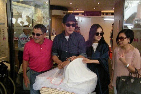 Hậu ly hôn Lưu Khải Uy, Dương Mịch bỗng kể lể quá trình sinh con gian khổ, nhiều khả năng sẽ giành quyền nuôi con?