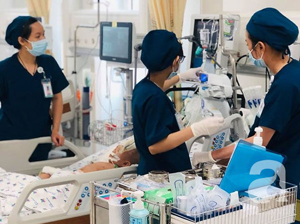 TP.HCM: Bé 8 tháng tuổi phải đón Noel trong viện, xuất huyết não nguy kịch vì tai nạn lúc sinh hoạt TP.HCM: Bé 8 tháng tuổi phải đón Noel trong viện, xuất huyết não nguy kịch vì tai nạn lúc sinh hoạt