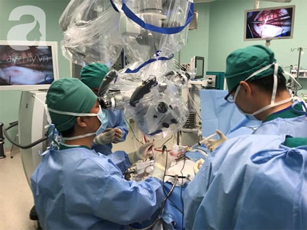 TP.HCM: Bé 8 tháng tuổi phải đón Noel trong viện, xuất huyết não nguy kịch vì tai nạn lúc sinh hoạt