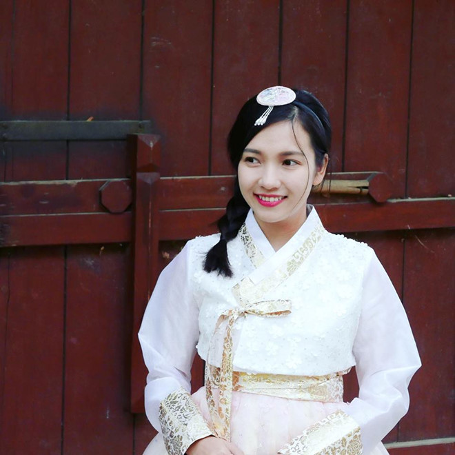 Nhan sắc cô gái được cho là vợ sắp cưới của rapper Tiến Đạt