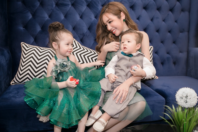 Những mỹ nhân Việt giấu tiệt chuyện bầu bí cho đến khi có con