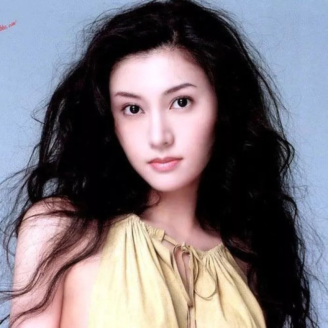 Hoa hậu đẹp nhất Hong Kong: Làm dâu tài phiệt, chịu đựng hà khắc nhưng cái kết không may mắn