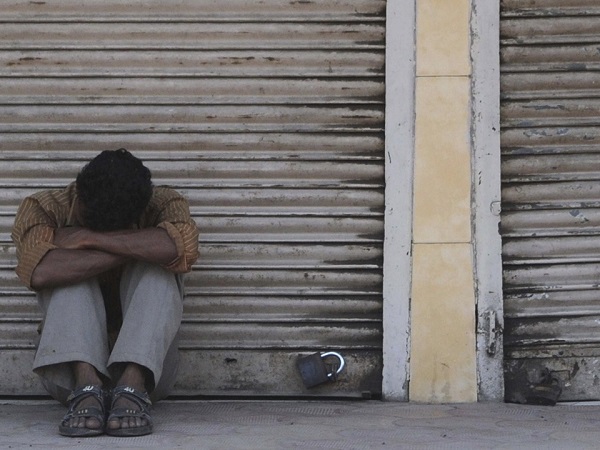 Địa ngục trần gian của những ‘người chồng nô lệ’ tại Hong Kong