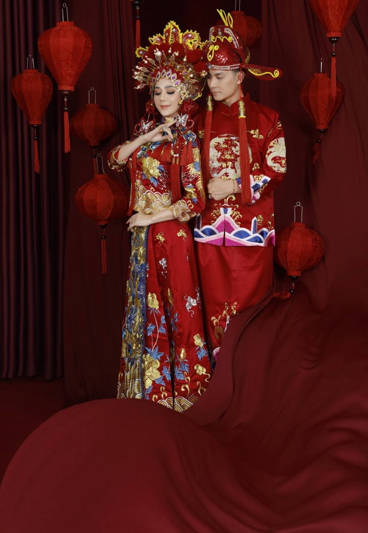 Suýt sạt nghiệp với đám cưới hoành tráng, Lâm Khánh Chi tiếp tục tổ chức lễ kỷ niệm cùng lượng khách khủng