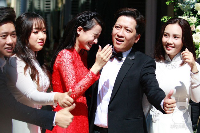 Mùa cưới 2018 của showbiz Việt: Từ sóng gió cô dâu đại chiến tình cũ cho tới ồn ào cưới chạy bầu