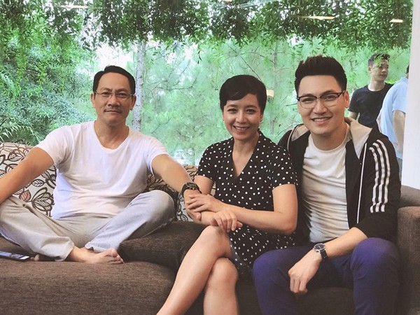 Xem Chạy Trốn Thanh Xuân phát mệt vì thế kỉ 21 rồi nhưng vẫn còn tình trạng cha mẹ đặt đâu con ngồi đấy