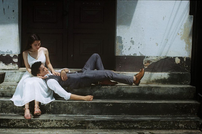 Hot girl Lào gốc Việt rạng rỡ bên chồng điển trai trong ngày cưới