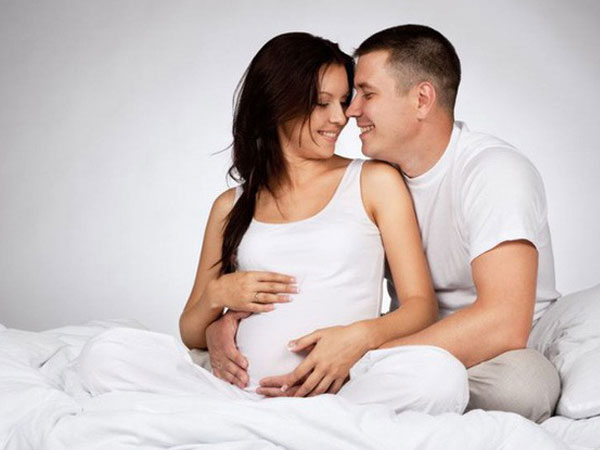 Hùng hổ bước vào phòng sinh cùng vợ ấy thế mà lúc vợ sinh thì chồng tôi lăn ra ngất