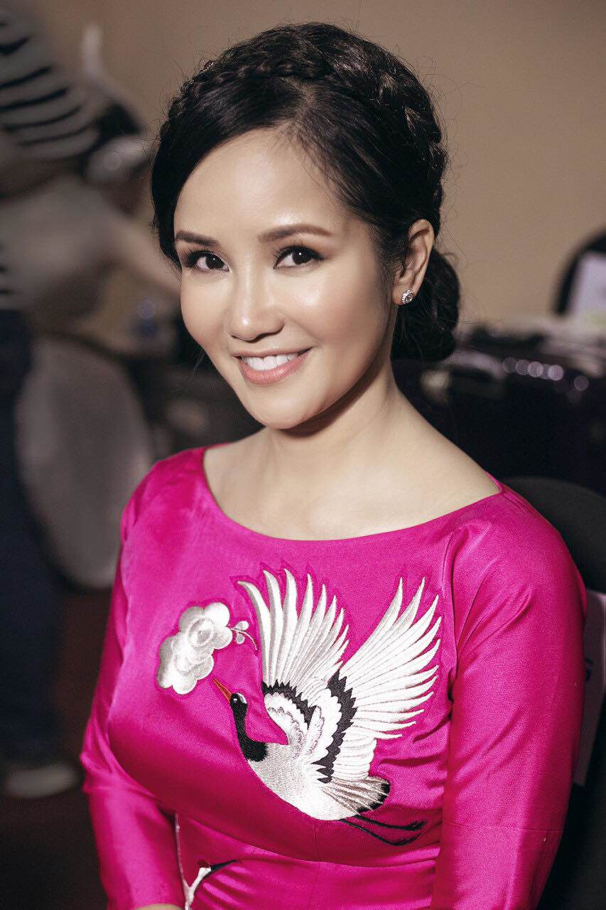 Có thật đây là diva Hồng Nhung, chuyện gì đã xảy ra với nhan sắc người đẹp này vậy?