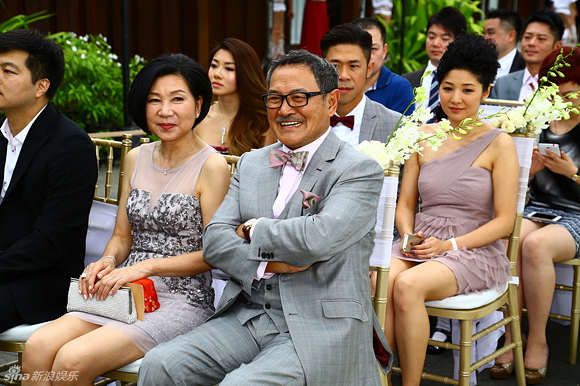 Bị cho là nguyên nhân khiến cuộc hôn nhân của con trai và Dương Mịch tan vỡ, mẹ Lưu Khải Uy phản ứng thế nào?