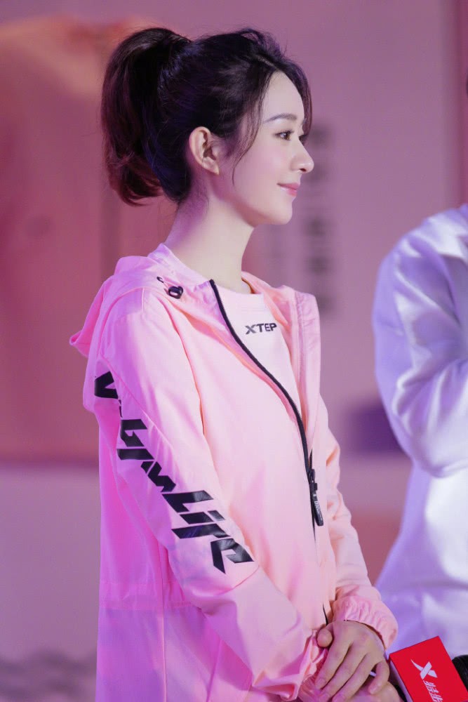 Triệu Lệ Dĩnh xác nhận đã mang thai 7 tháng, dự sinh vào tháng 3 năm sau