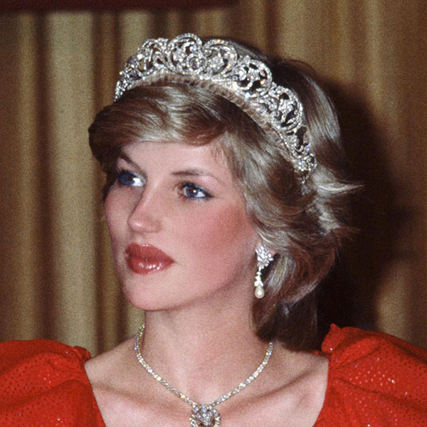 Biểu tượng sắc đẹp như Marilyn Monroe, Công nương Diana trông sẽ như thế này khi bơm môi, sửa mũi theo xu hướng thời nay