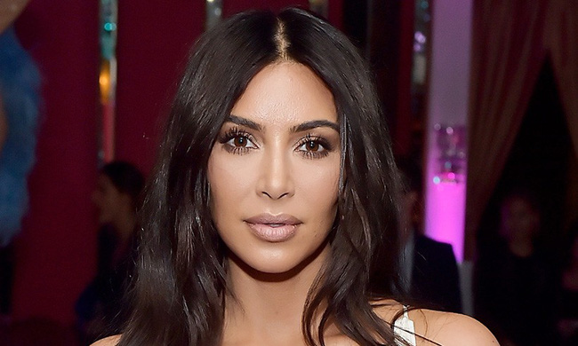 Kim siêu vòng 3 có 1 thói quen xấu mà nhiều phụ nữ cũng mắc phải và có người suýt bị mù