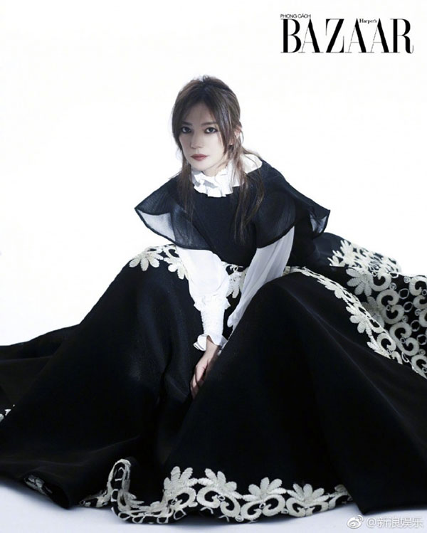 Triệu Vy bất ngờ xuất hiện trên tạp chí Việt Nam sau màn giải oan từ bỏ quốc tịch Trung Quốc