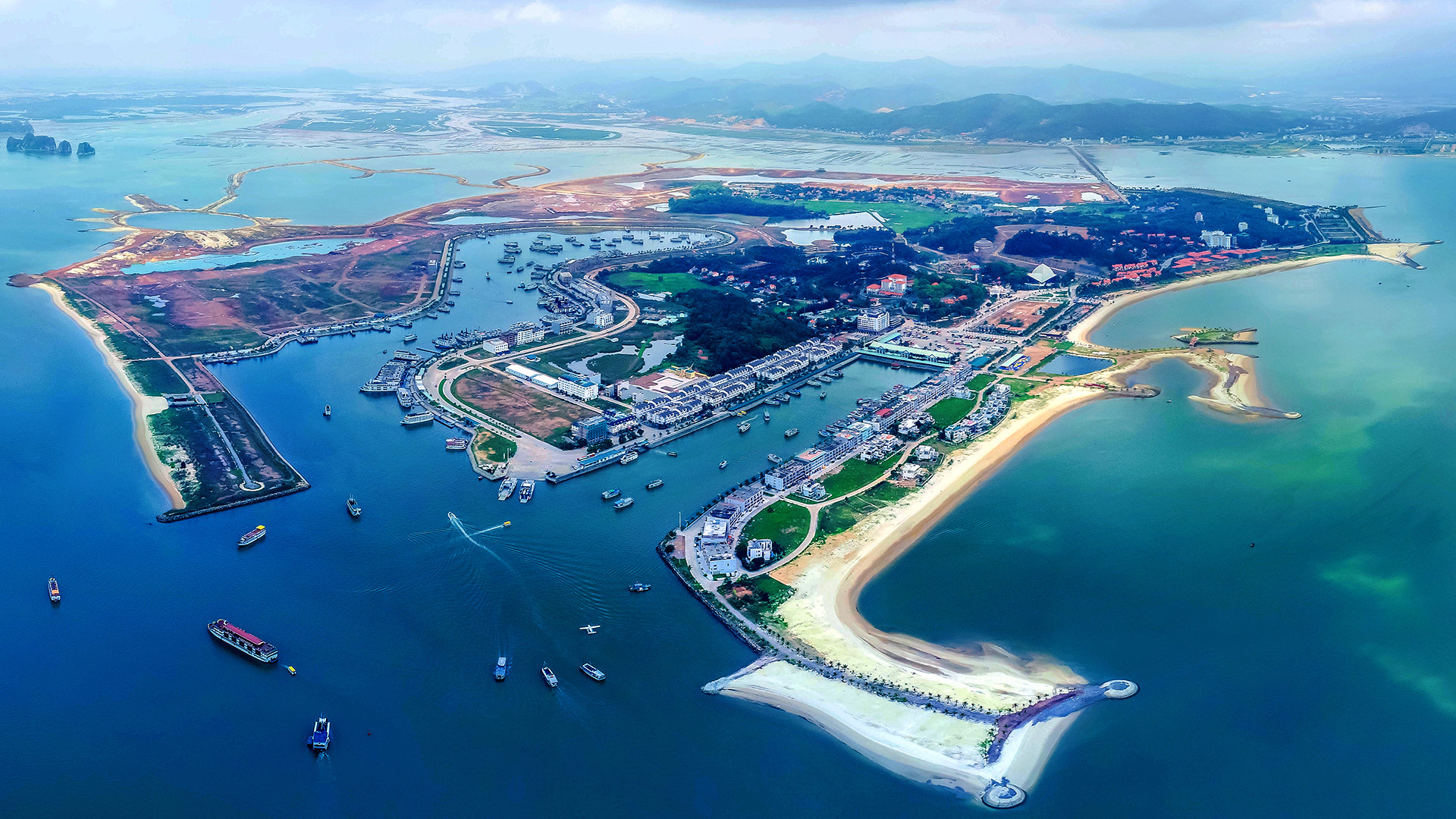 Những góc máy đẹp ngỡ ngàng về Hạ Long