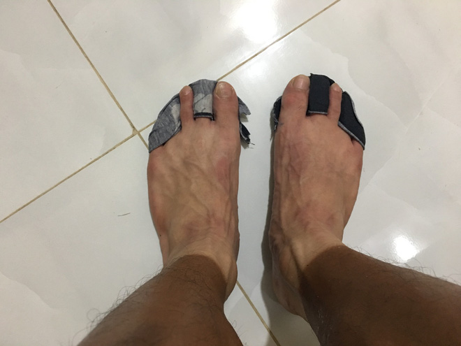 Gặp chàng sinh viên ngoại thương đi bộ từ FTU Hà Nội đến FTU TP.HCM: Mình dùng hết 9 lọ dầu gió suốt hành trình 62 ngày