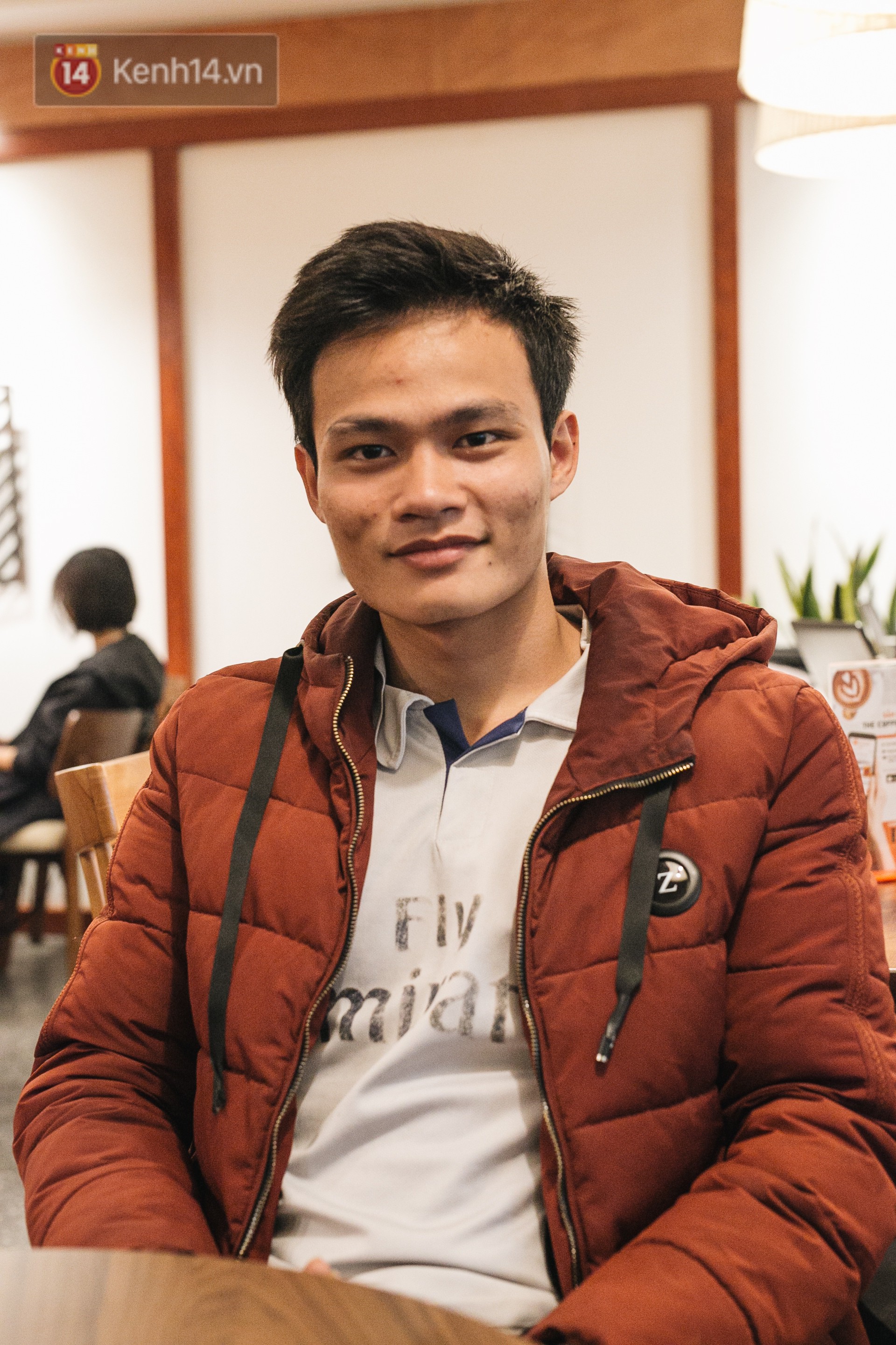 Gặp chàng sinh viên ngoại thương đi bộ từ FTU Hà Nội đến FTU TP.HCM: Mình dùng hết 9 lọ dầu gió suốt hành trình 62 ngày