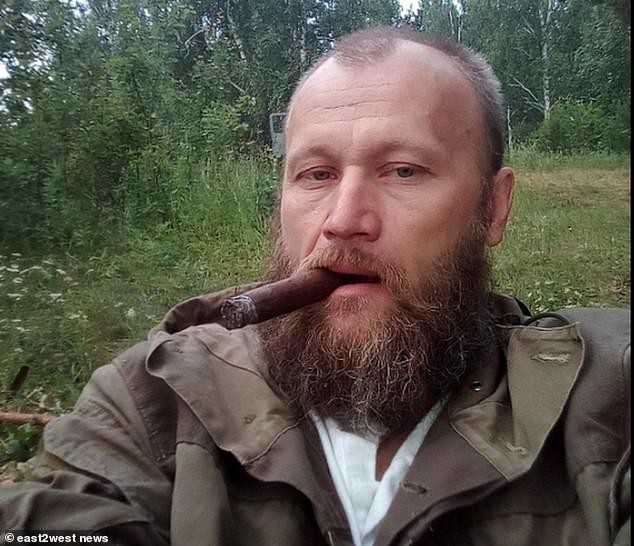 Nga: Chú thợ săn nuôi dưỡng gấu con từ tấm bé, lớn lên gấu xổng chuồng rồi ăn thịt chủ luôn