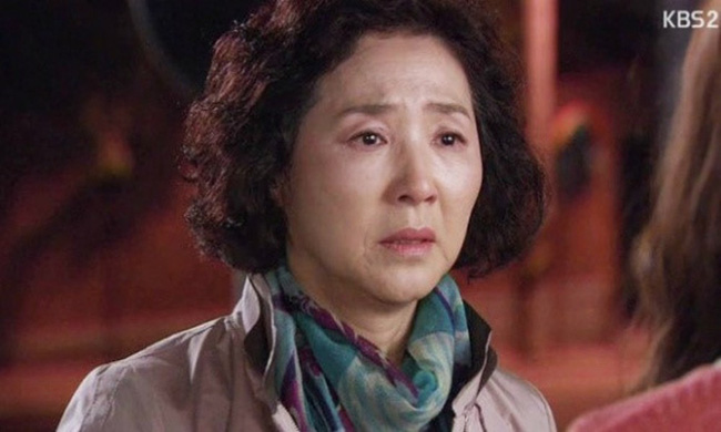 Tưởng cưới được hiền thê, không ngờ đến khi mẹ tôi đổ bệnh cô ta lại nhẫn tâm làm việc này khiến tôi chỉ muốn ly dị ngay lập tức