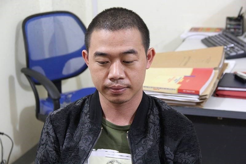 Nhóm thanh niên dùng trứng thối trộn dầu nhớt đòi nợ ở TP Vinh