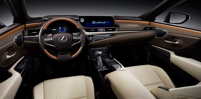 Lexus ES 250 sắp bán tại VN, giá 2,5 tỷ đồng