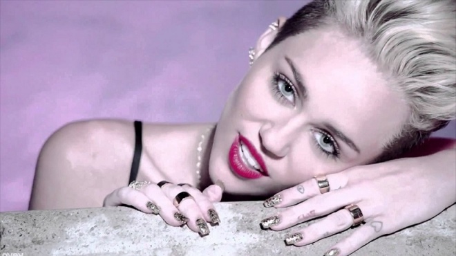 Những cột mốc đáng nhớ trong chuyện tình 10 năm nhiều biến động của Miley Cyrus và Liam Hemsworth