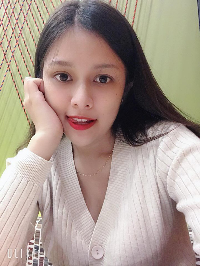 Cô giáo dạy Văn xinh đẹp được dân mạng truy lùng sau bức ảnh chụp lén