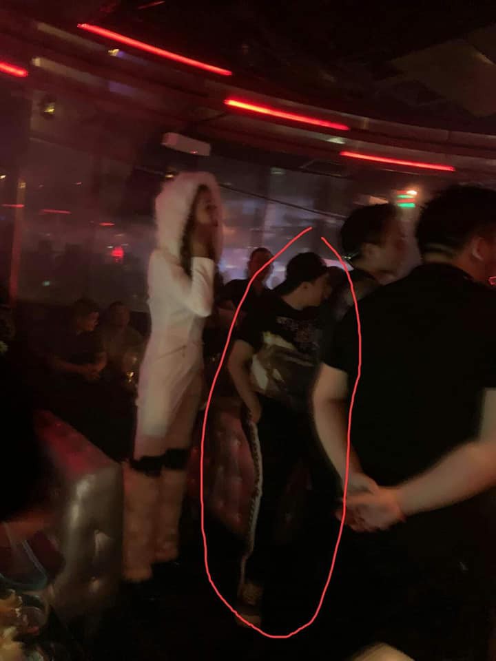 Một mình đến Việt Nam, Seungri (Big Bang) lên bar quẩy cùng bạn bè giữa đêm khuya