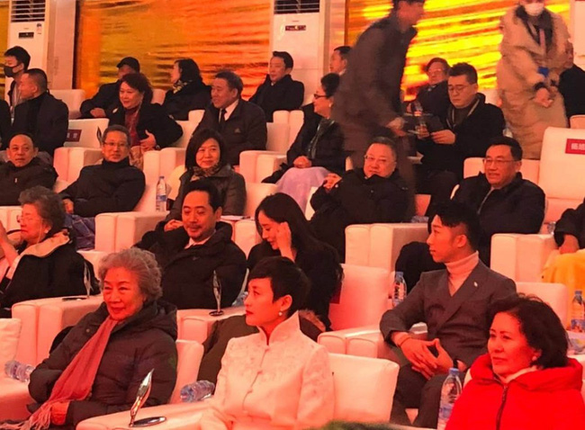 Lần đầu đi sự kiện sau ly hôn, Dương Mịch được fan hâm mộ làm điều này