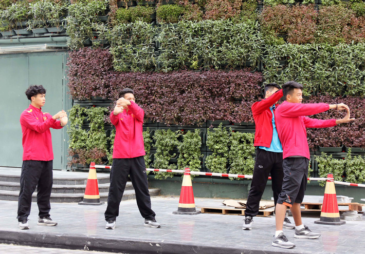 Thoát cảnh sấp ngửa tìm sân tập, thầy trò HLV Park Hang-seo hào hứng với ngày đầu ở Qatar