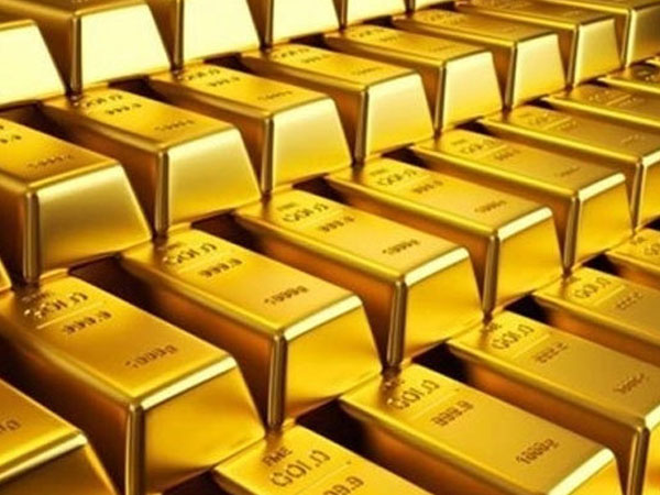 Giá vàng hôm nay 28/12: Ồ ạt mua trăm tấn, vàng tăng lên đỉnh