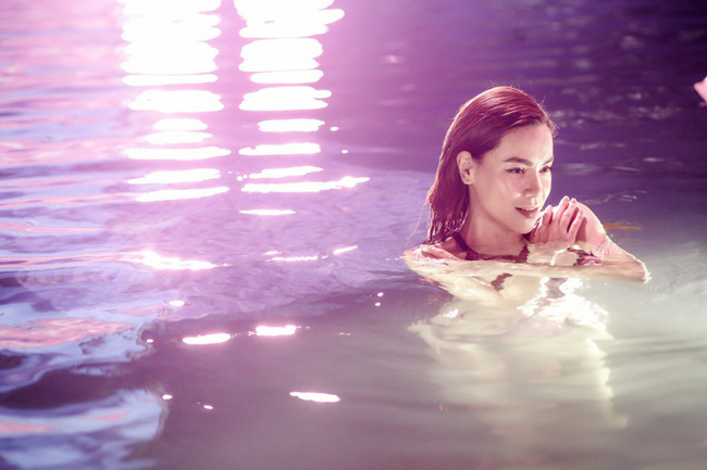 Đang bận ra mắt gia đình Kim Lý ở Thụy Điển, Hà Hồ vẫn tranh thủ tung ca khúc mới