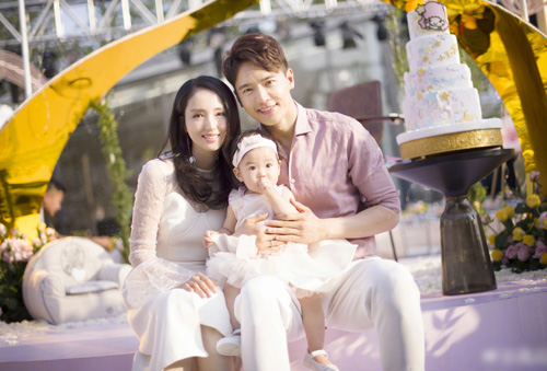 6 câu chuyện rúng động làng giải trí Hoa ngữ 2018