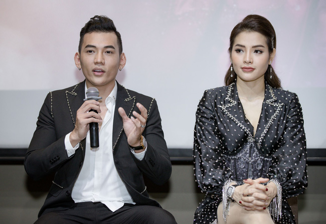 Quay cảnh giường chiếu với tình tin đồn quá nóng, Phương Trinh Jolie lại bị nghi đưa tình yêu vào MV 16+ Quay cảnh giường chiếu với tình tin đồn quá nóng, Phương Trinh Jolie lại bị nghi đưa tình yêu vào MV 16+